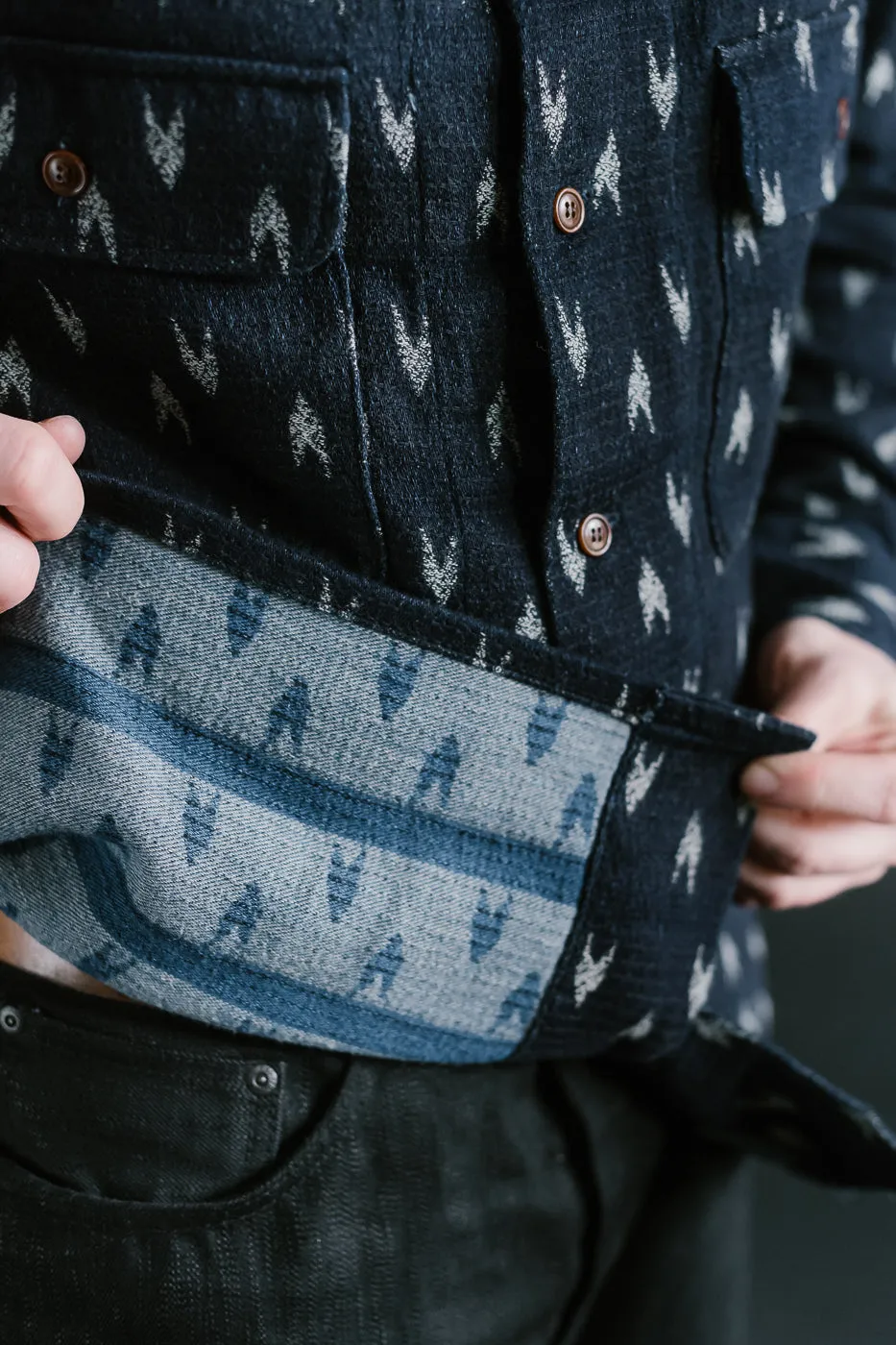 5712 - "Arrow Kasuri" Sashiko Shirt - Indigo