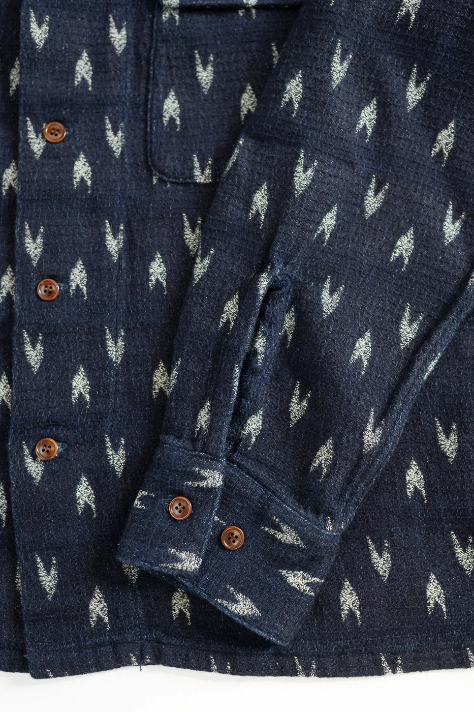 5712 - "Arrow Kasuri" Sashiko Shirt - Indigo