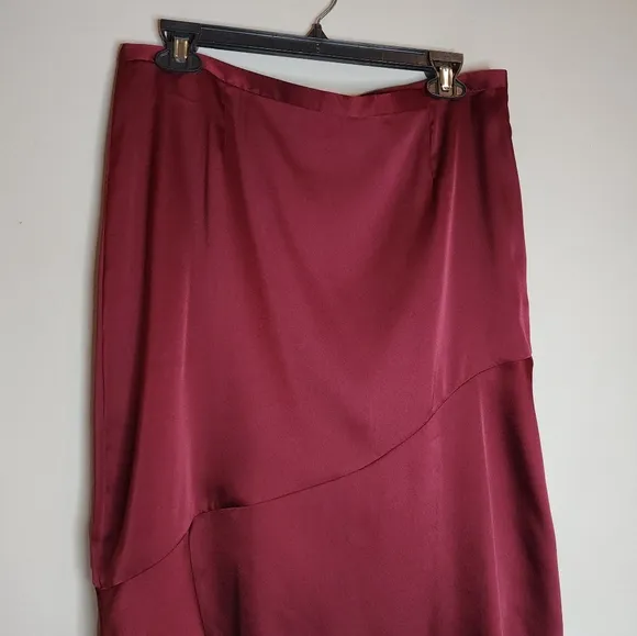 Banana Republic Olivia Palermo Maroon Red Satin Asymmetrical Skirt Size 10
