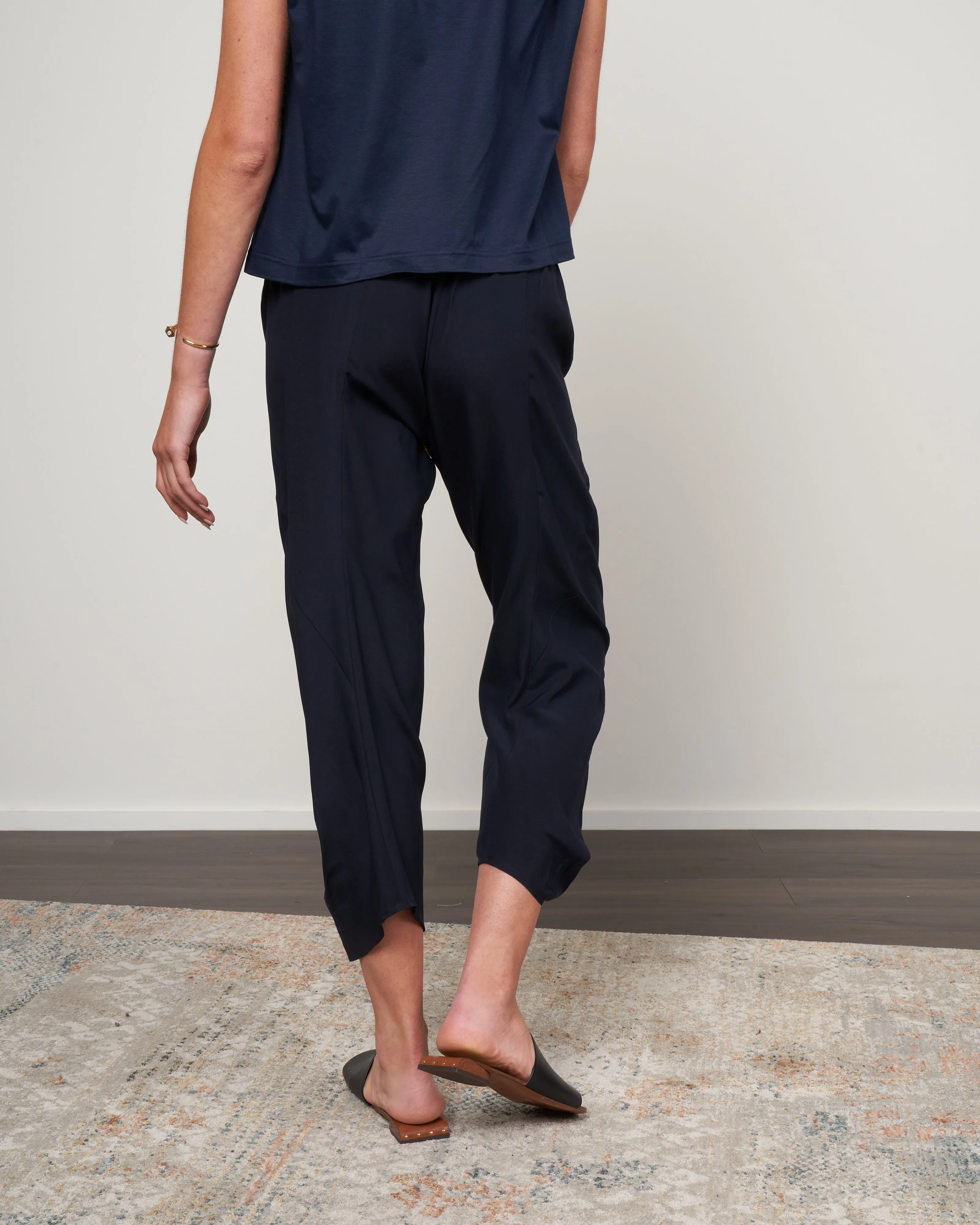 cropped akeo pant silk charmeuse - ink jet
