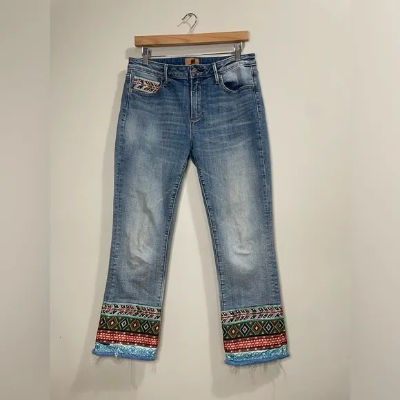 DRIFTWOOD Classic Fit Light Wash Colette Cropped Jeans