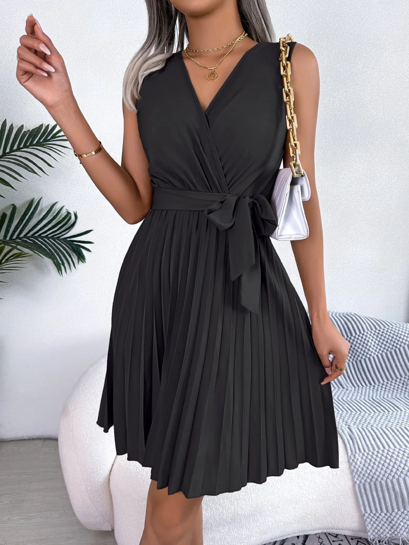 Luciana – Timeless Elegance Women’s Sleeveless Dress
