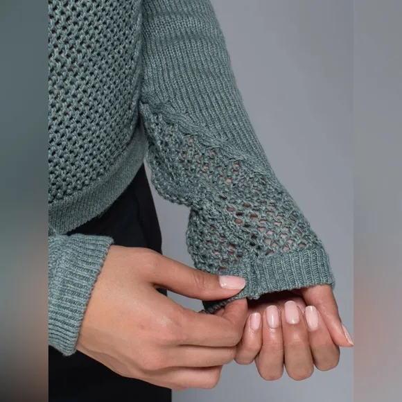 Lululemon Be Present Pullover Sweater Cropped Earl Grey