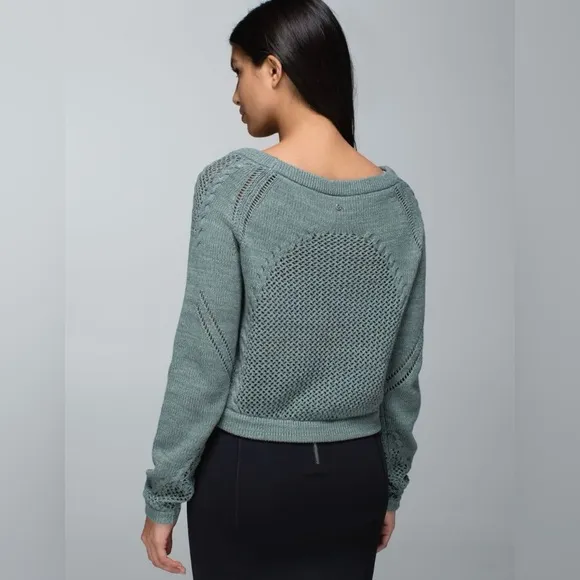 Lululemon Be Present Pullover Sweater Cropped Earl Grey