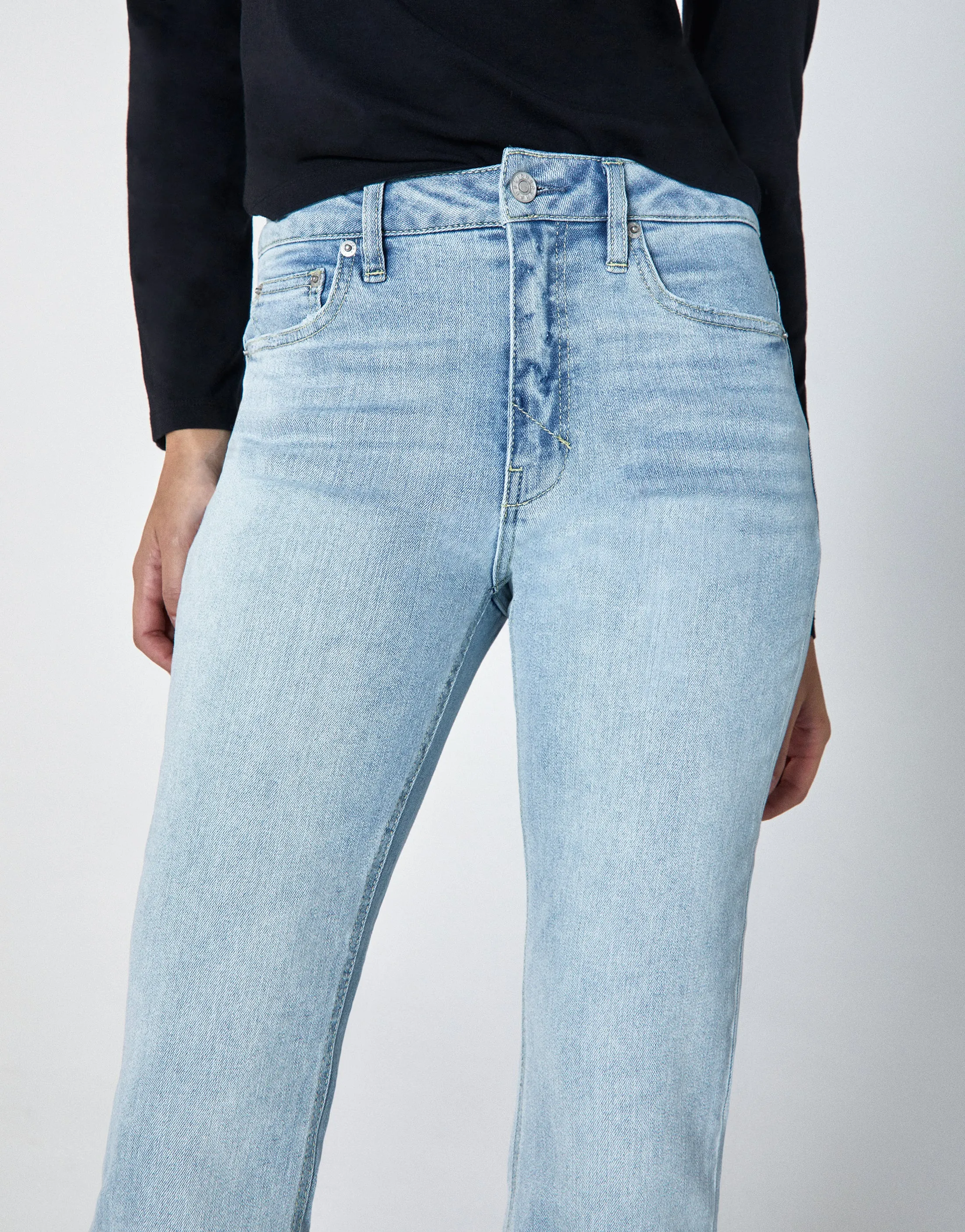 MARLOW Mid-Rise Cropped Demi Flare in Bend
