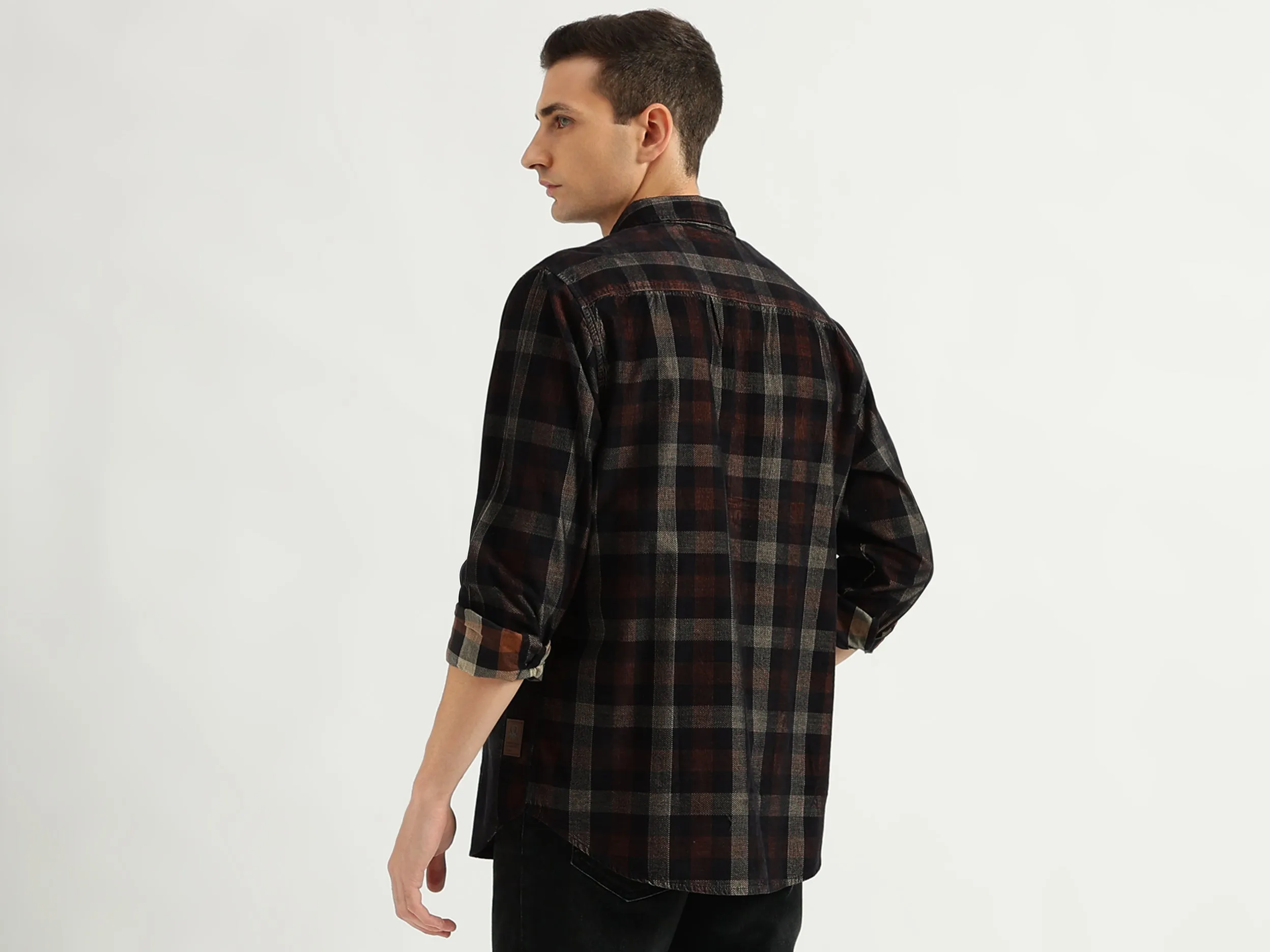 Men's Regular Fit Spread Collar Checked Shirts