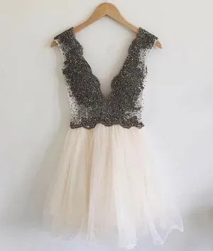 Modern V-neck Beading A-line Short Beige Prom Dresses, Black/White Homecoming Dresses