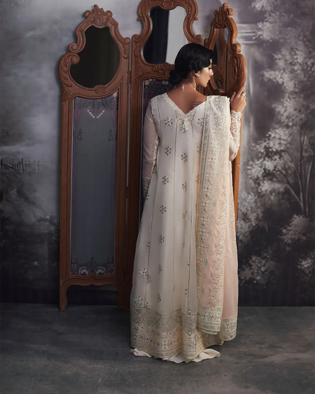 MUSHQ | Qala - Kamdaani Collection '23 | Aaila