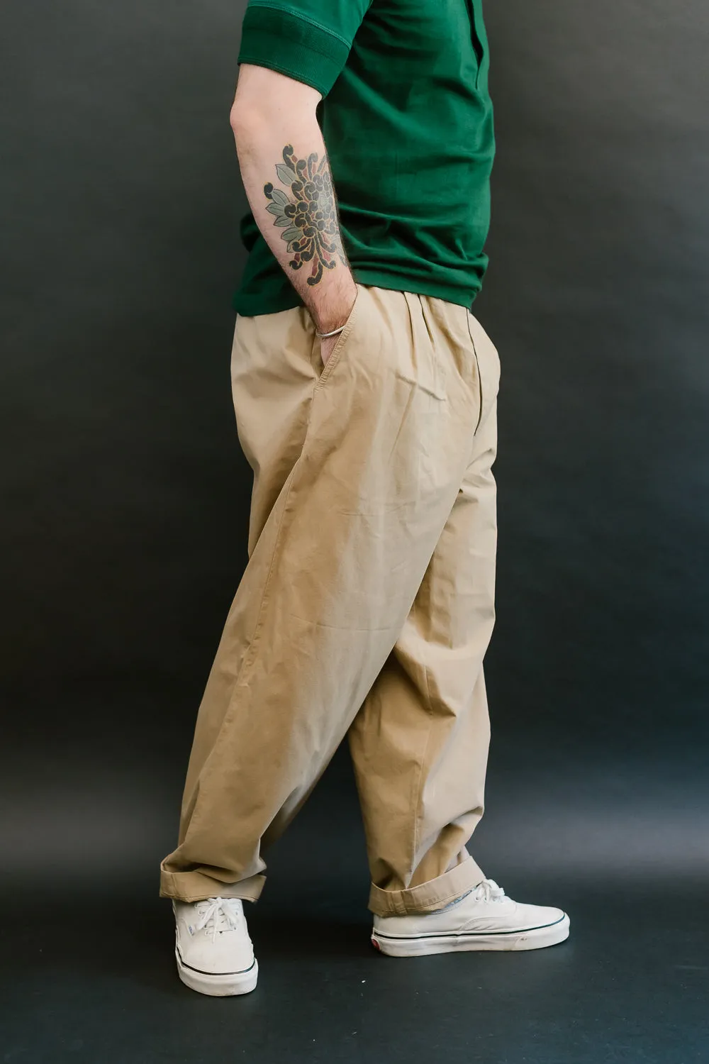 PANTS03.16 - Organic Cotton Poplin Pleated Front Pants - Khaki