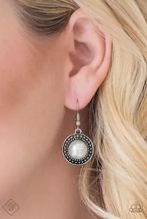 Paparazzi - Metro Mogul White  - Pearl Earrings