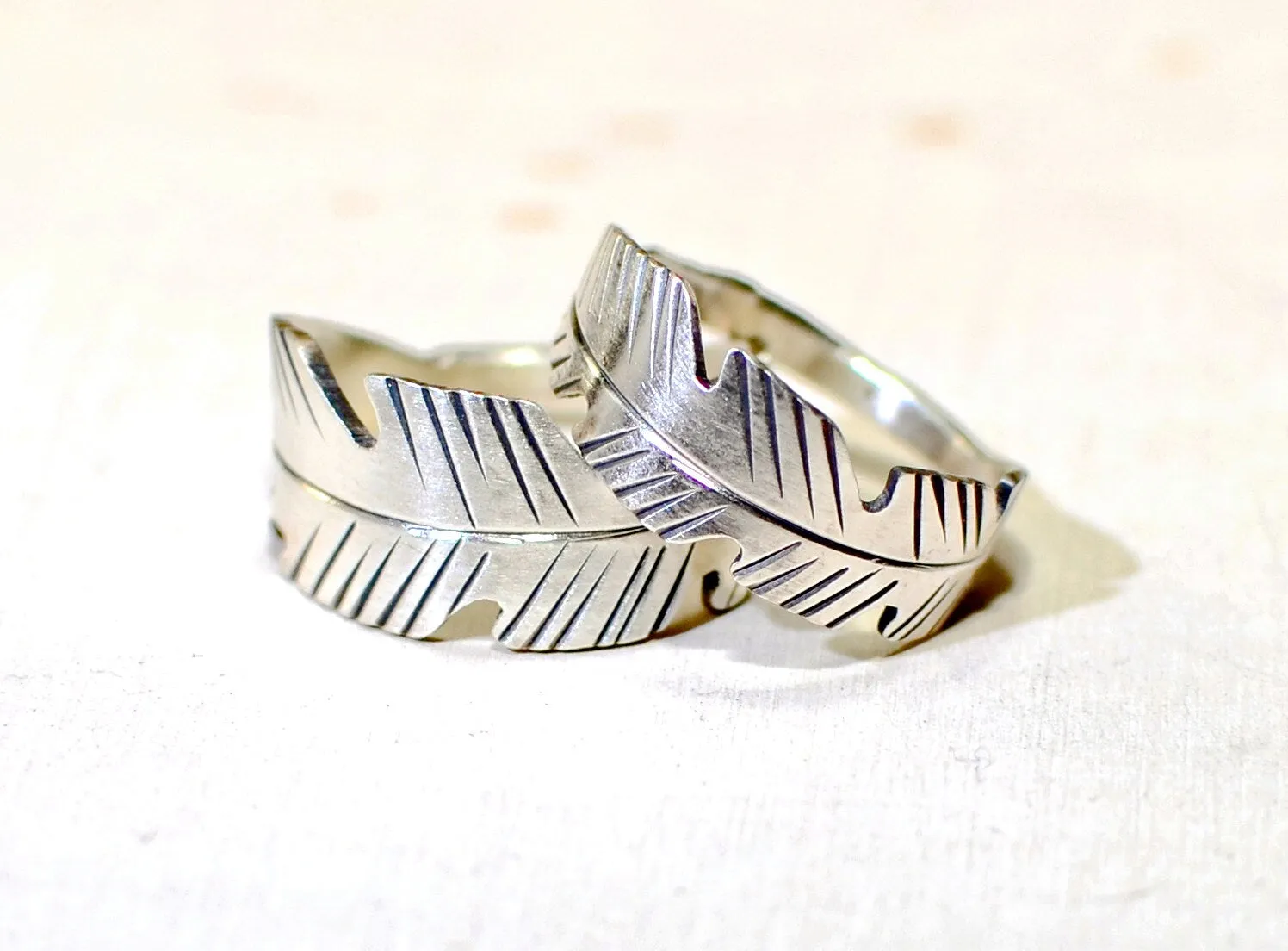 Sterling silver feather bands ring set