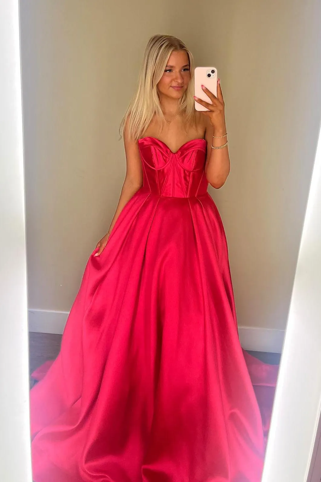 Sweetheart Green Satin A-line Long Formal Gown