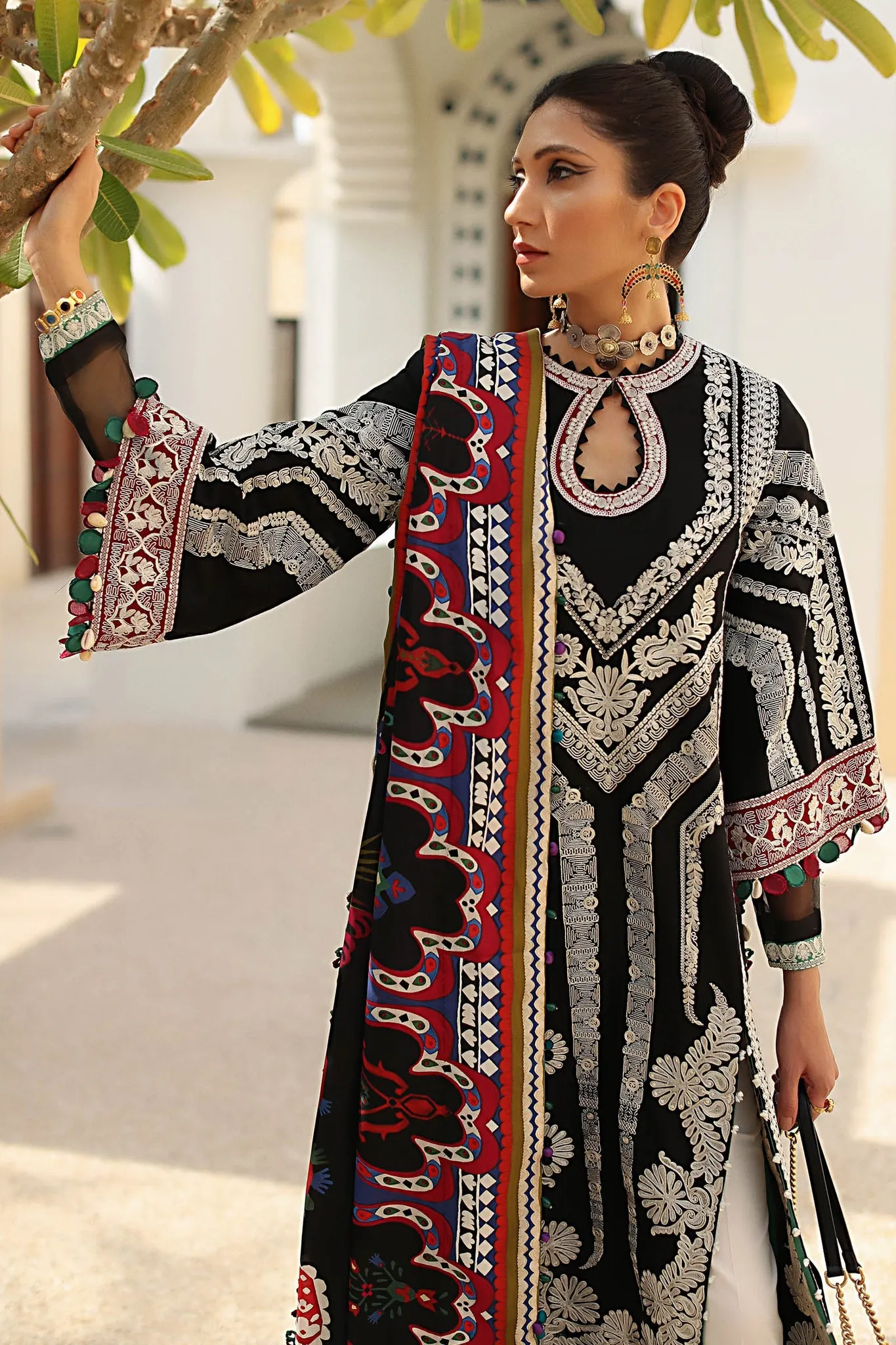 Thread Embroidery Salwar Kameez for Pakistani Eid Dress